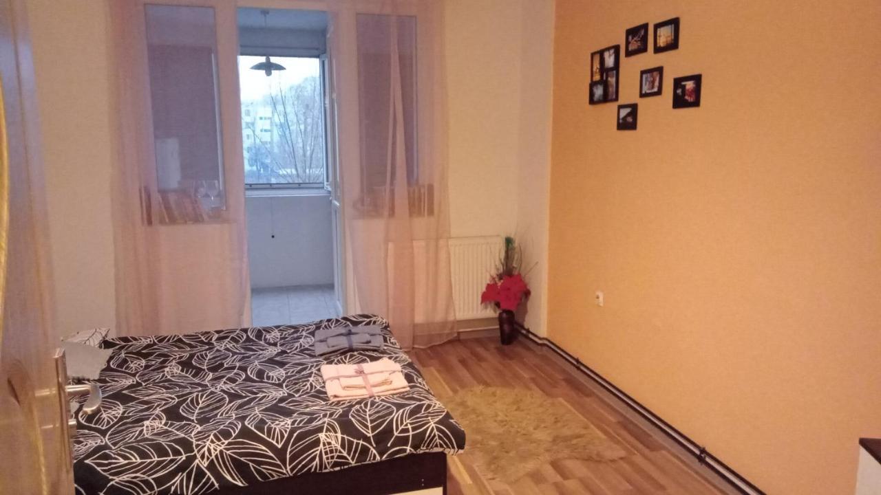 Studio Bukarest Exteriör bild